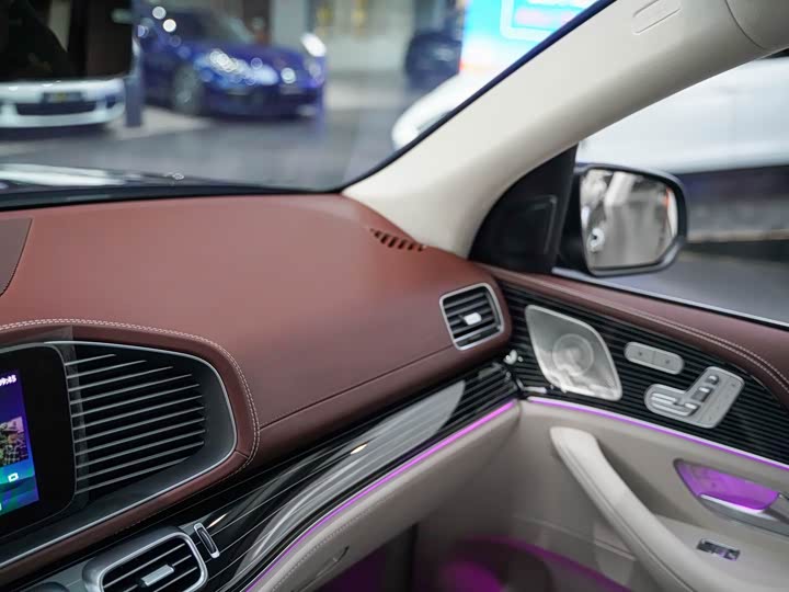 Фото 15 - Mercedes-Benz Maybach GLS