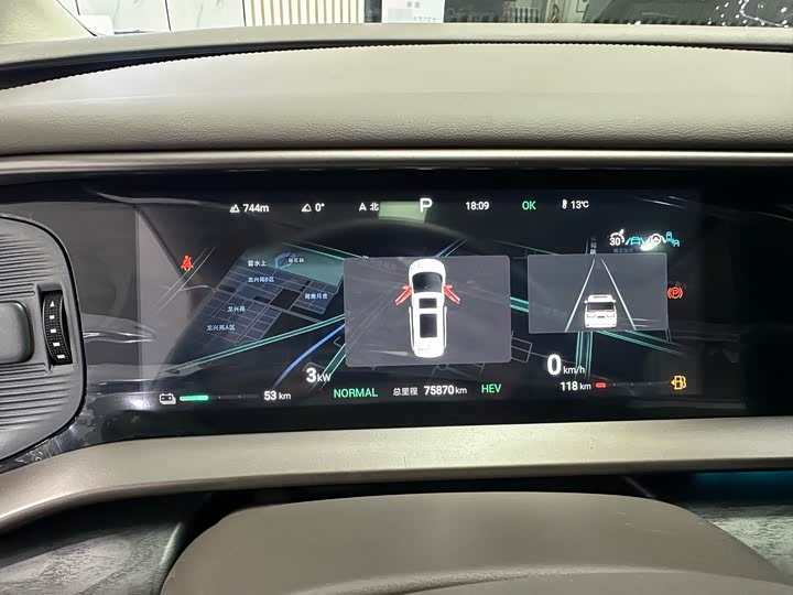 Фото 8 - Denza D9