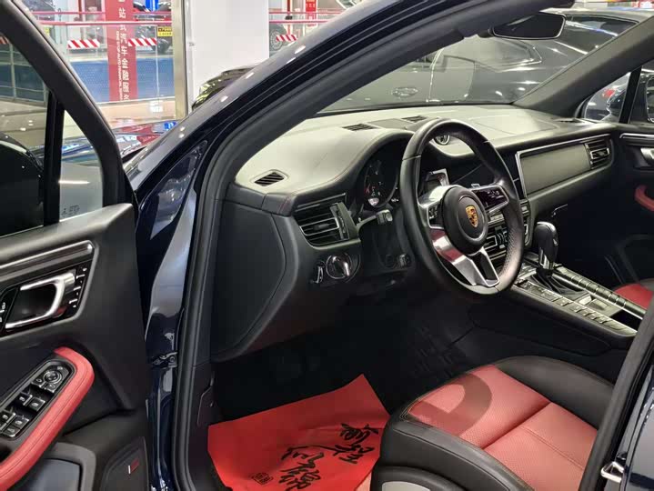 Фото 4 - Porsche Macan