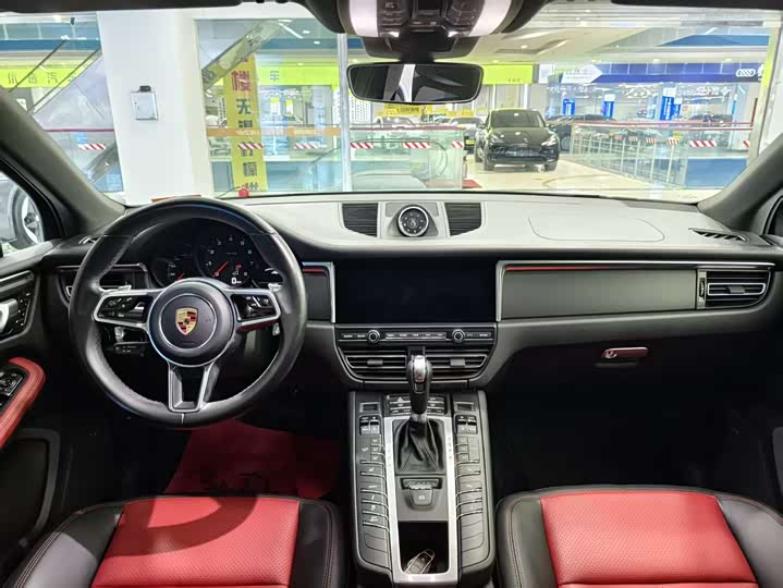 Фото 8 - Porsche Macan
