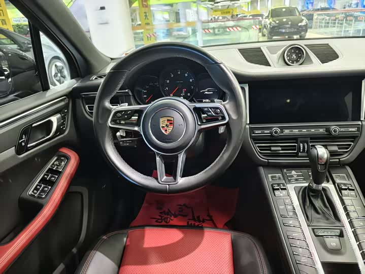 Фото 9 - Porsche Macan