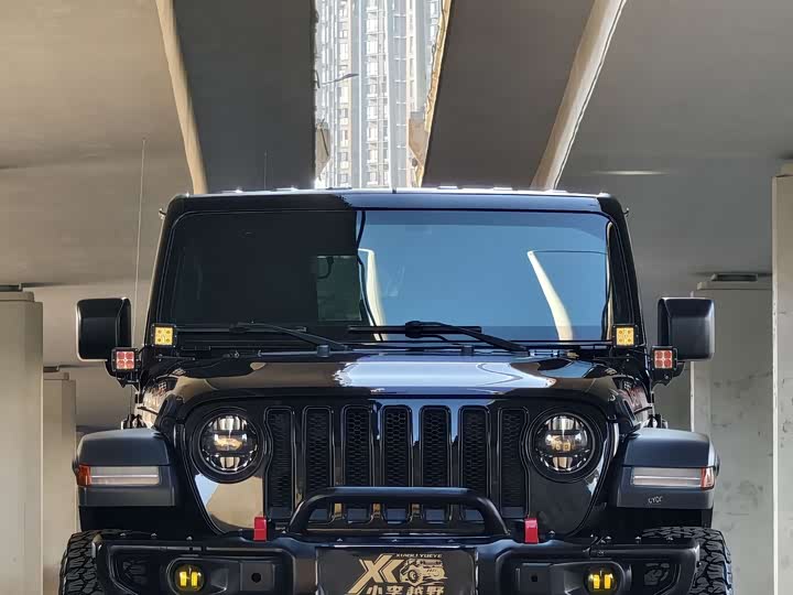 Фото 2 - Jeep Wrangler