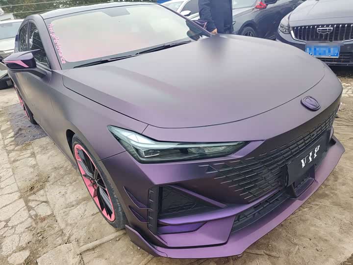 Фото 3 - Changan UNI-V