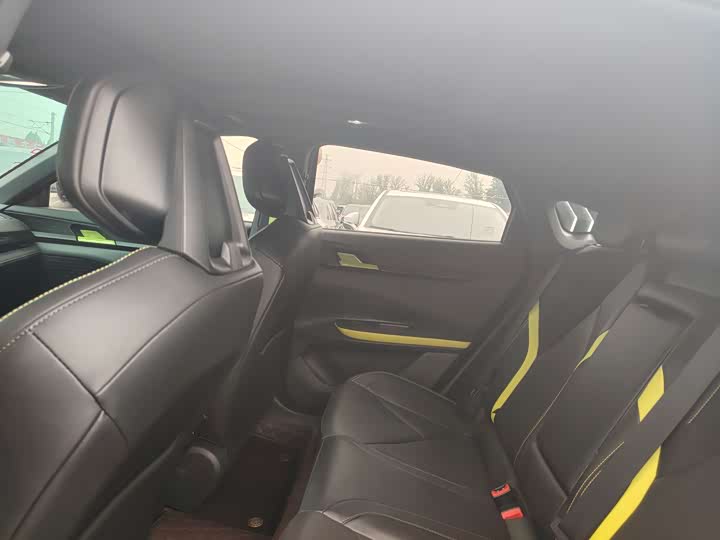 Фото 4 - Changan UNI-V