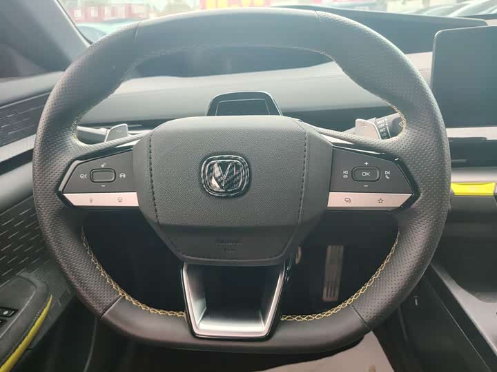 Фото 7 - Changan UNI-V