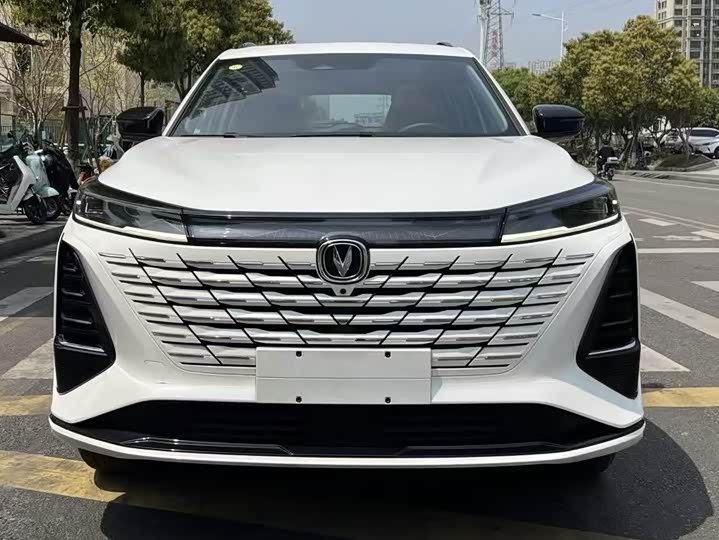 Фото 2 - Changan CS75 Plus