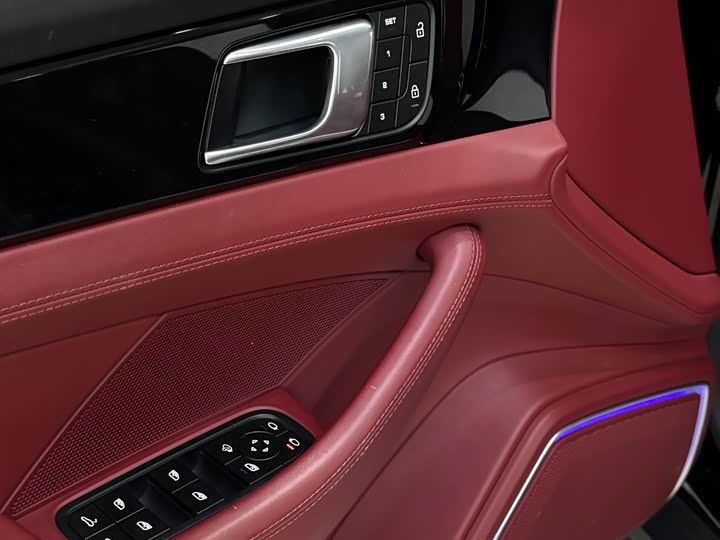 Фото 11 - Porsche Panamera