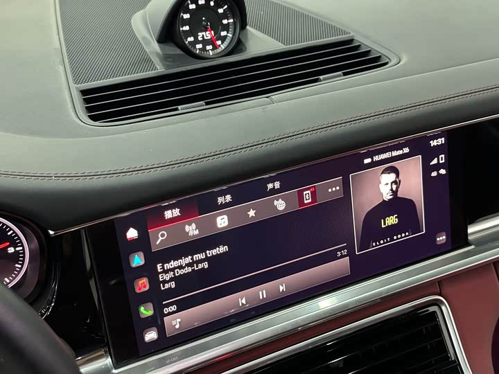 Фото 16 - Porsche Panamera