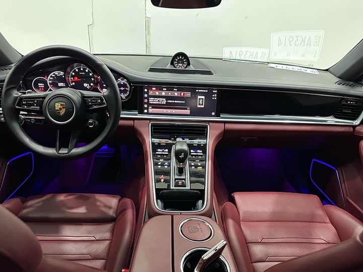 Фото 9 - Porsche Panamera