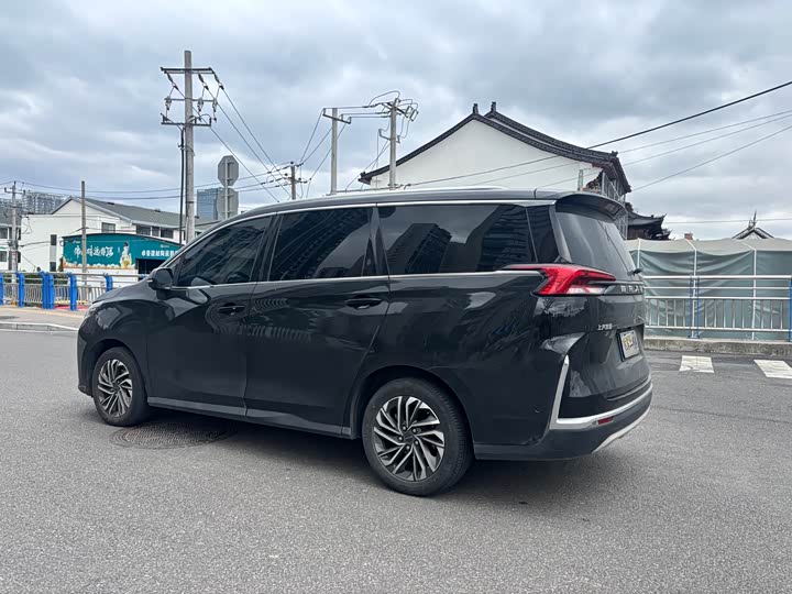 Фото 13 - Maxus G50