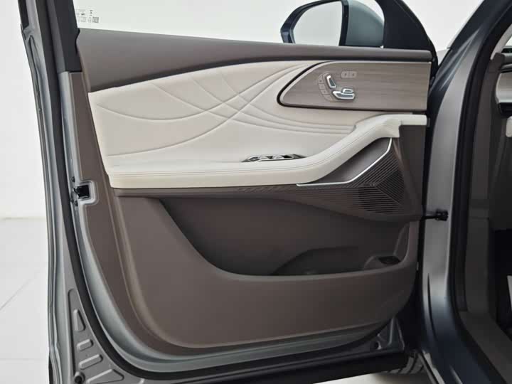 Фото 17 - Exeed RX C-DM Hybrid