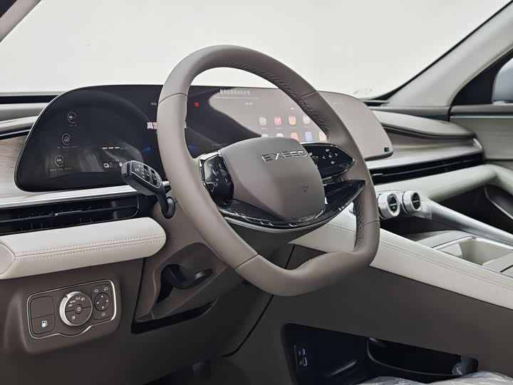 Фото 19 - Exeed RX C-DM Hybrid