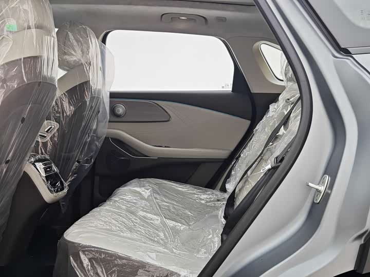 Фото 8 - Exeed RX C-DM Hybrid