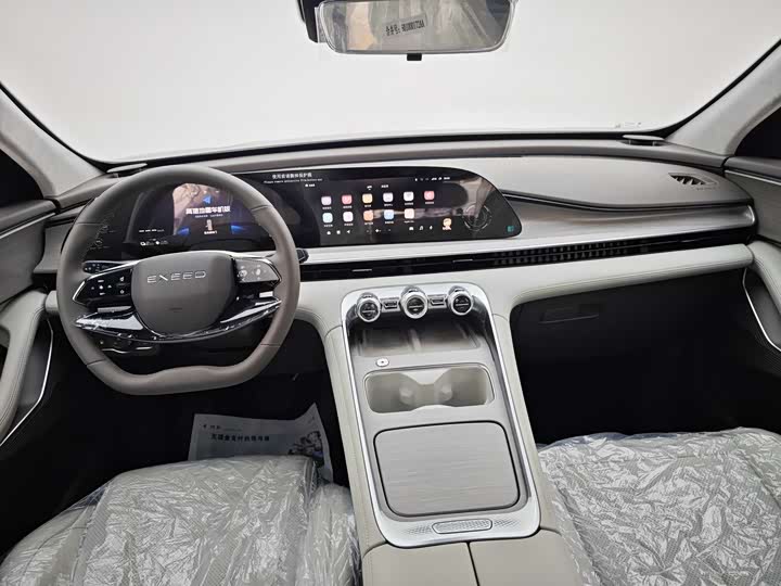 Фото 9 - Exeed RX C-DM Hybrid