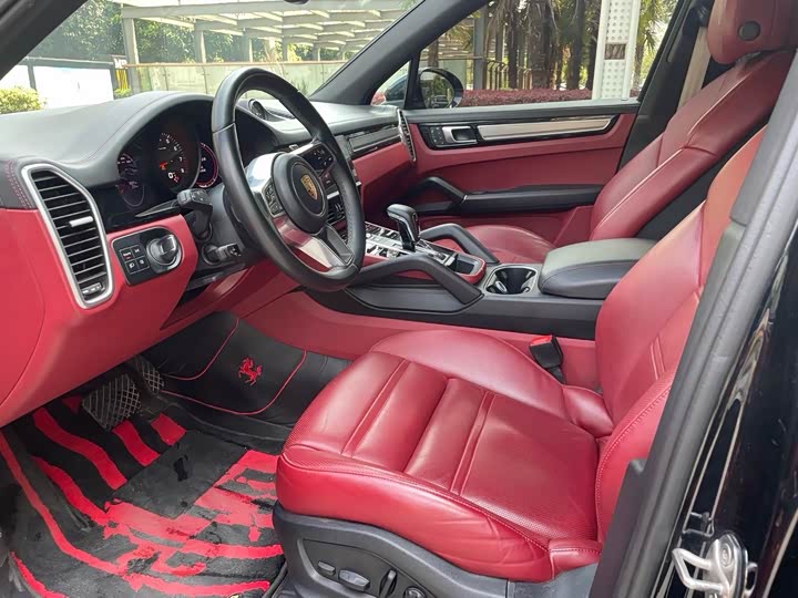 Фото 8 - Porsche Cayenne