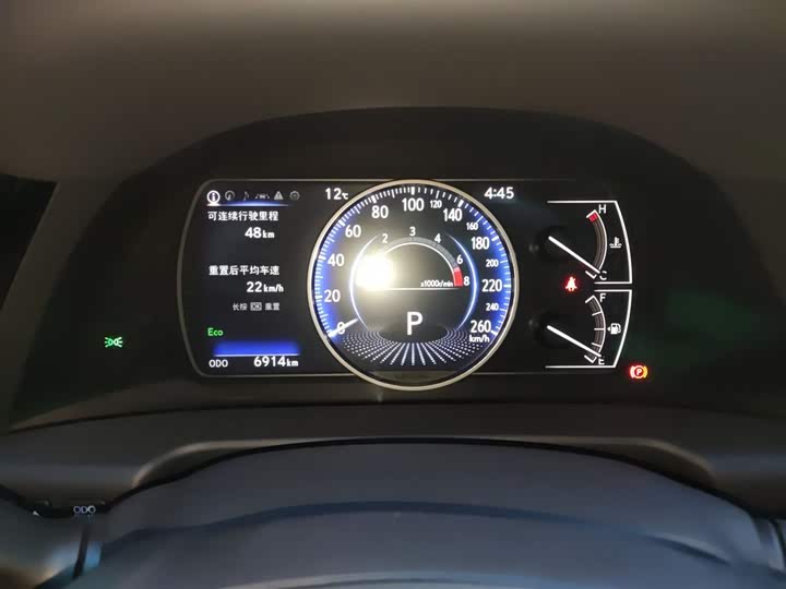 Фото 12 - Lexus ES