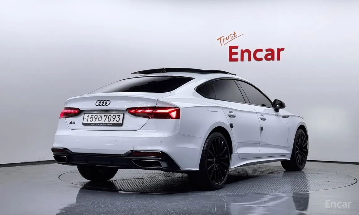 Фото 2 - Audi A5