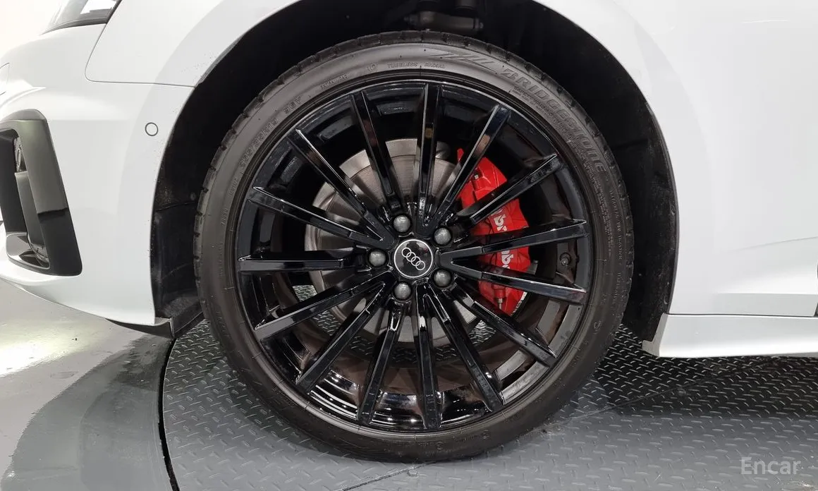 Фото 5 - Audi A5