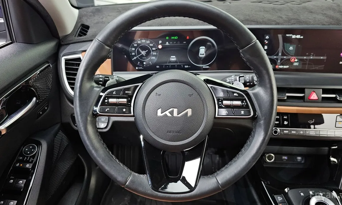 Фото 13 - Kia Seltos