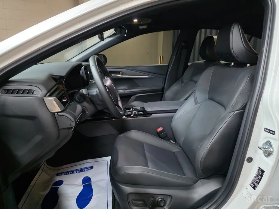 Фото 10 - Toyota Camry