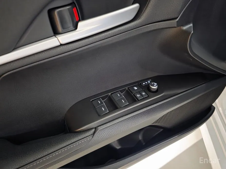 Фото 13 - Toyota Camry