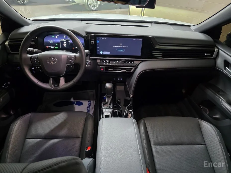 Фото 7 - Toyota Camry