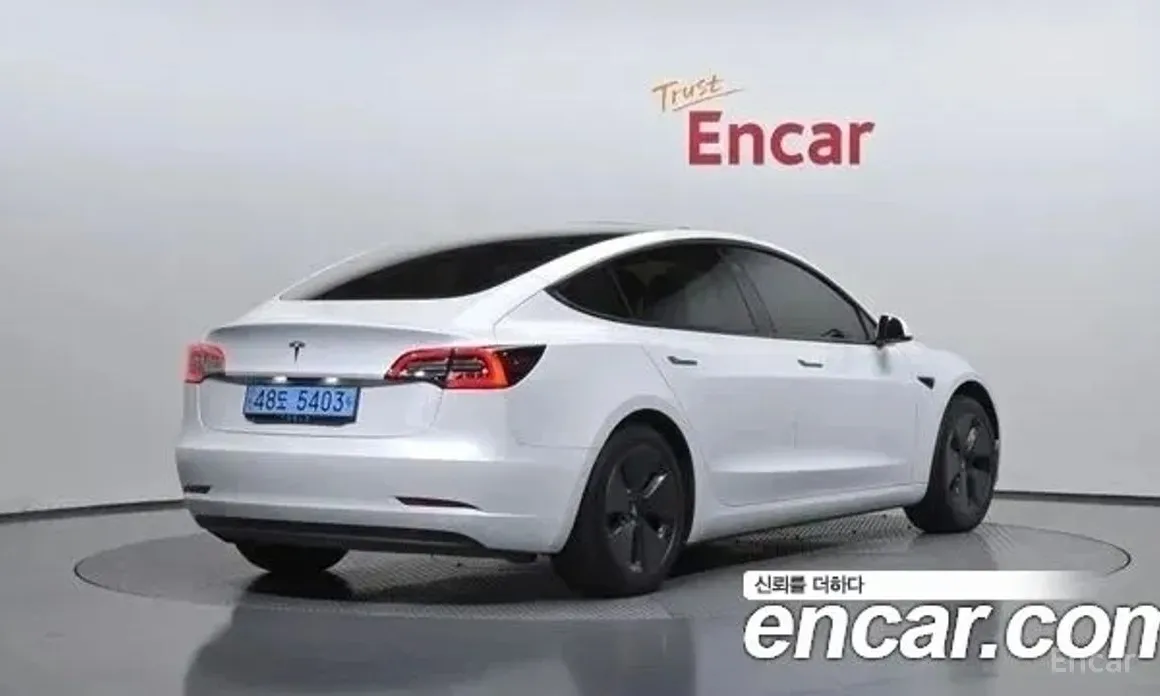 Фото 5 - Tesla Model 3