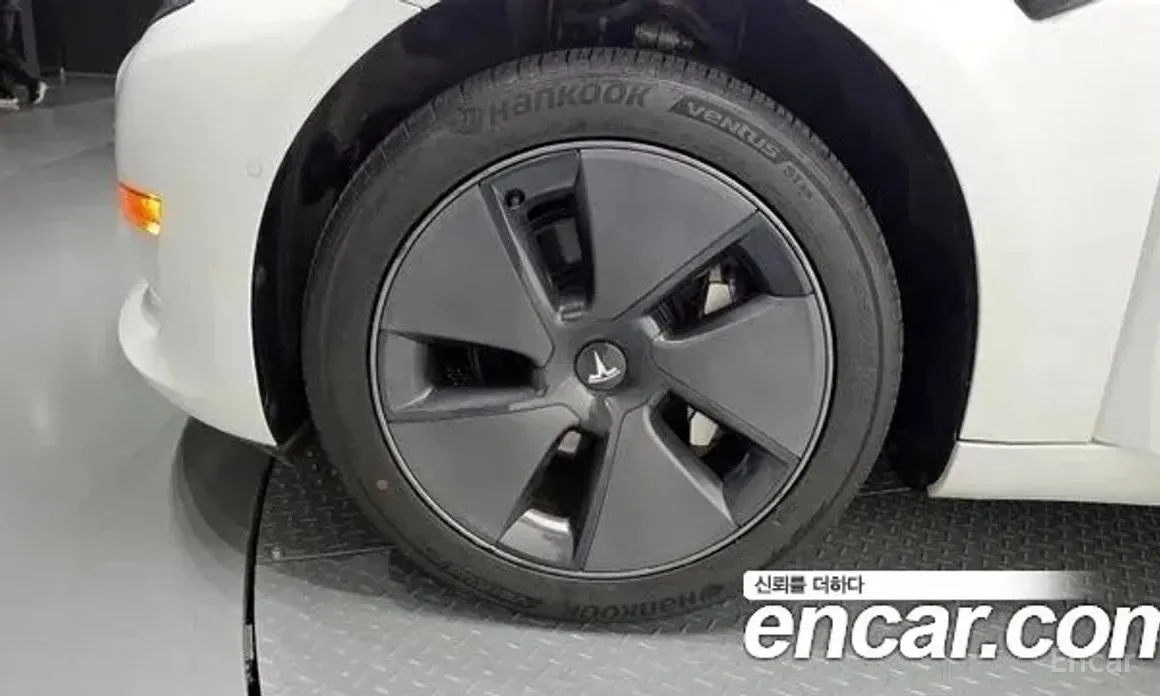 Фото 7 - Tesla Model 3