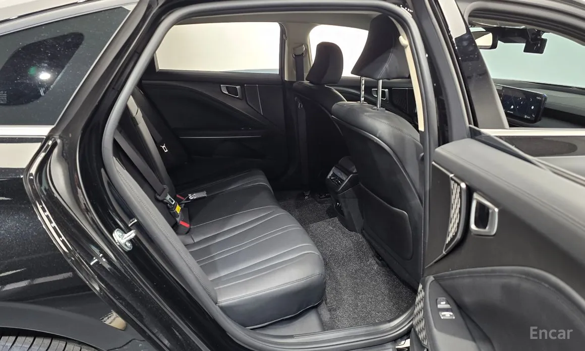 Фото 12 - Kia K8