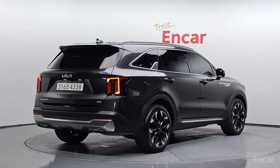 Фото 2 - Kia Sorento