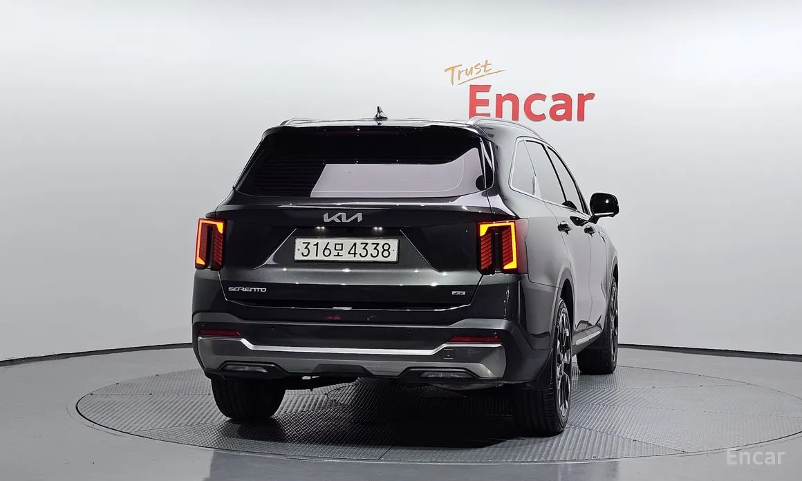 Фото 4 - Kia Sorento