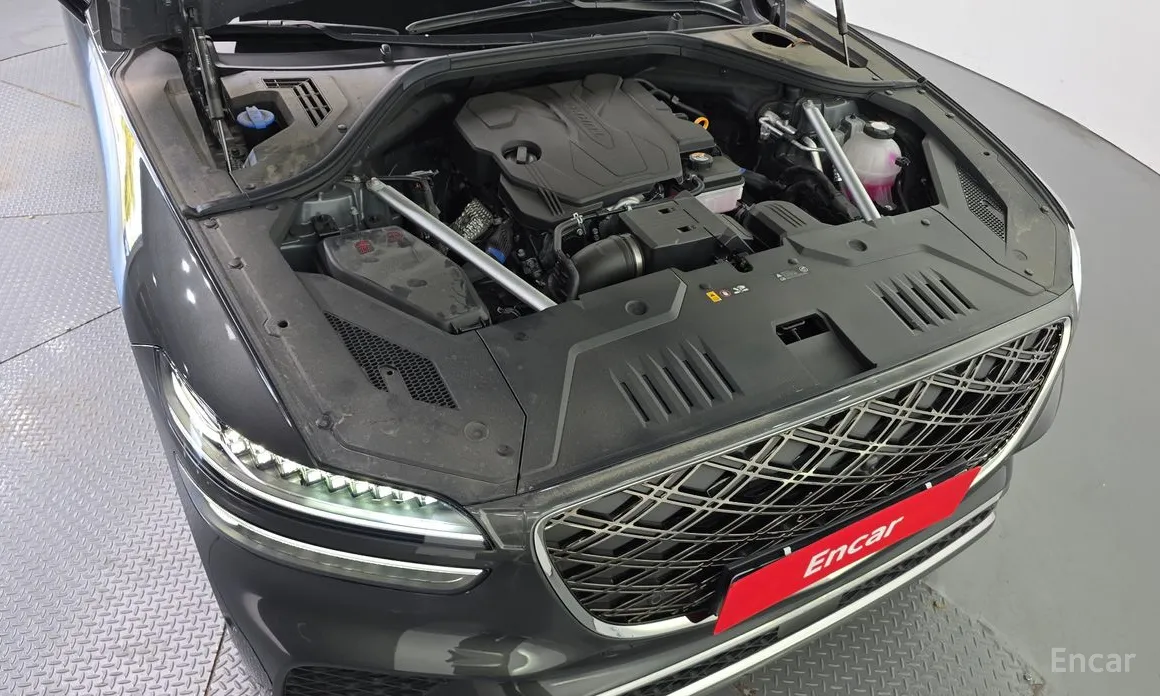 Фото 6 - Genesis GV70