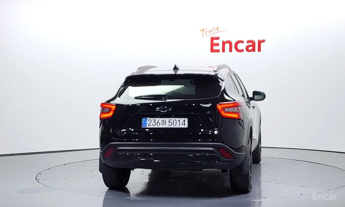 Фото 4 - Chevrolet Trax