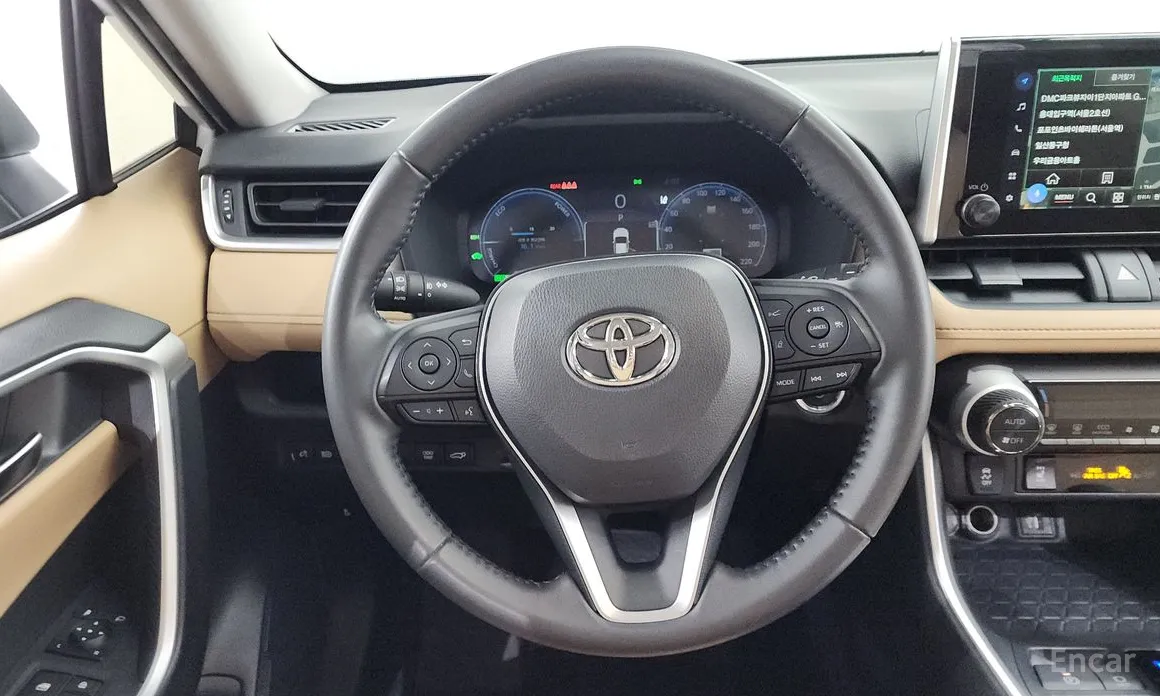 Фото 13 - Toyota RAV4