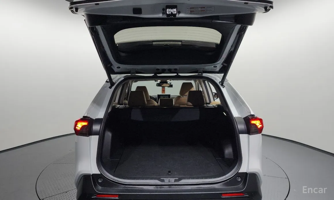 Фото 20 - Toyota RAV4