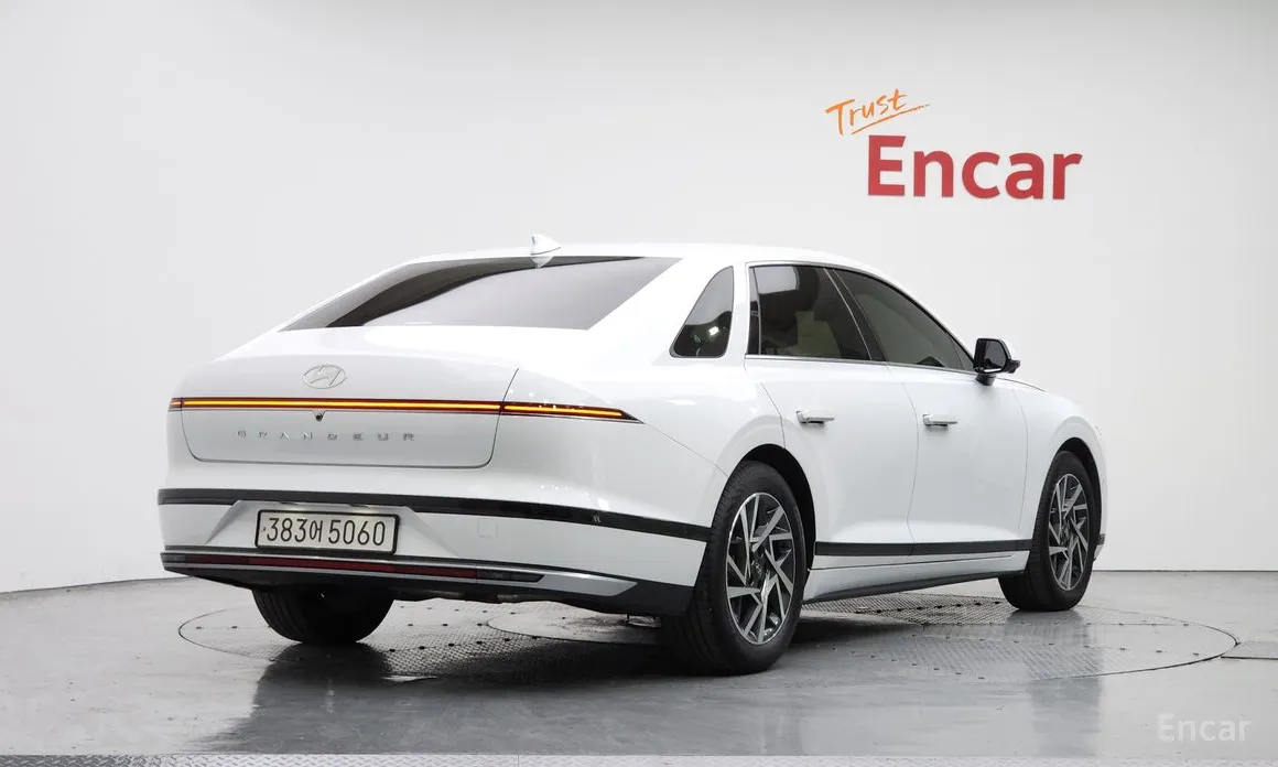 Фото 2 - Hyundai Grandeur