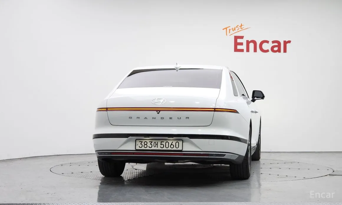 Фото 4 - Hyundai Grandeur