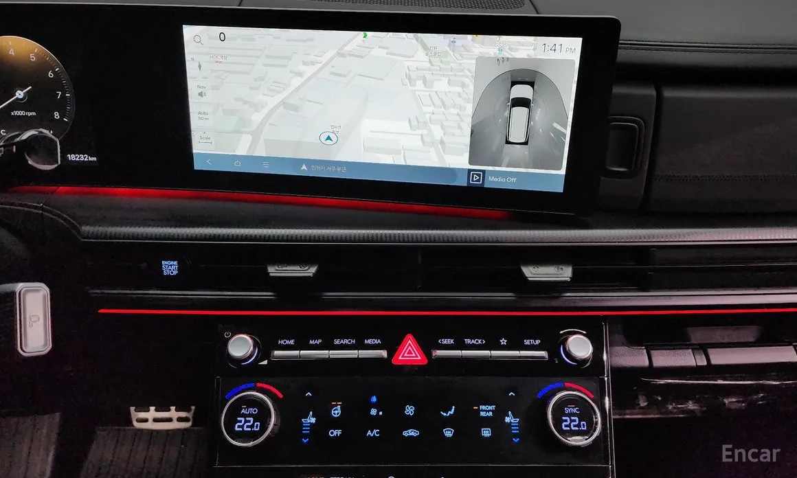 Фото 14 - Hyundai Santa Fe