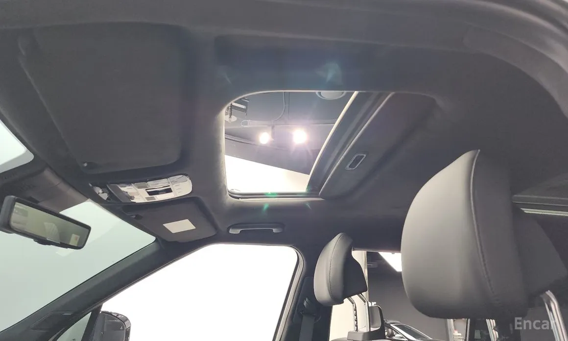 Фото 17 - Hyundai Santa Fe