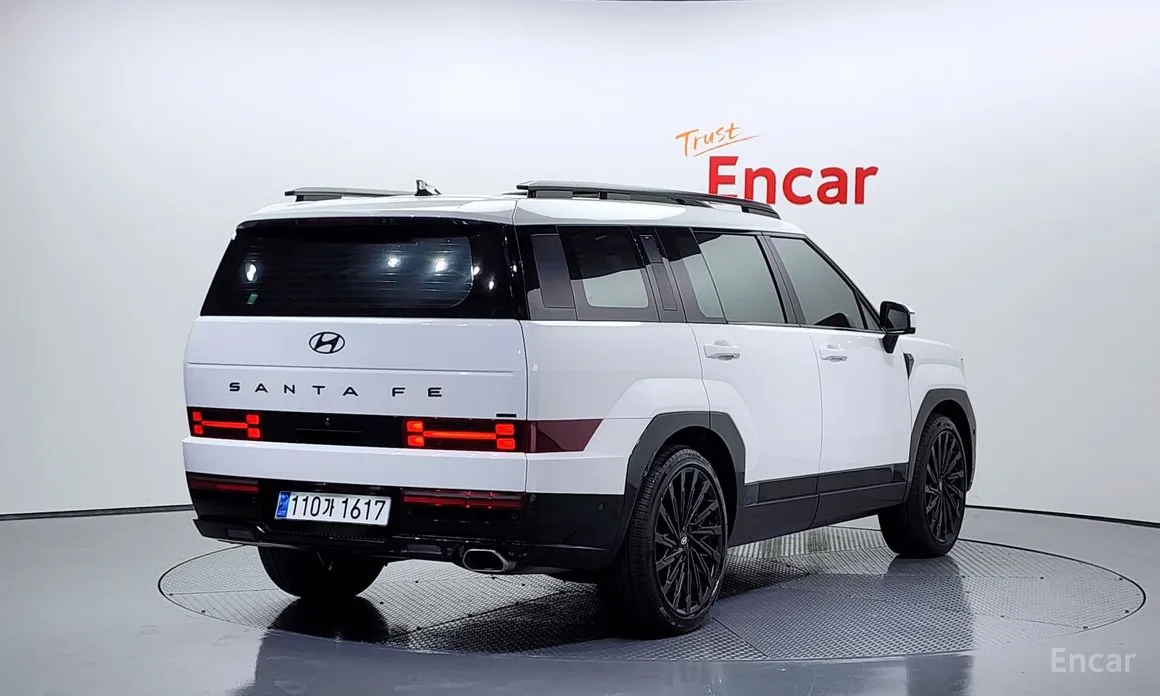 Фото 2 - Hyundai Santa Fe