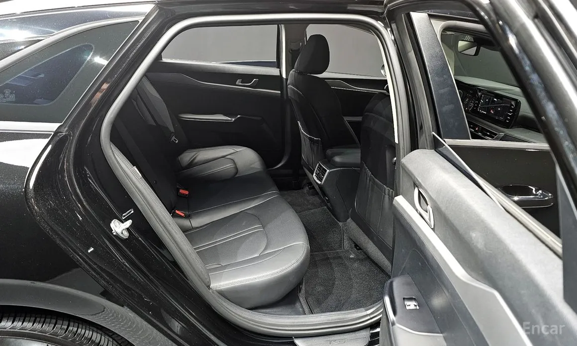 Фото 12 - Kia K5