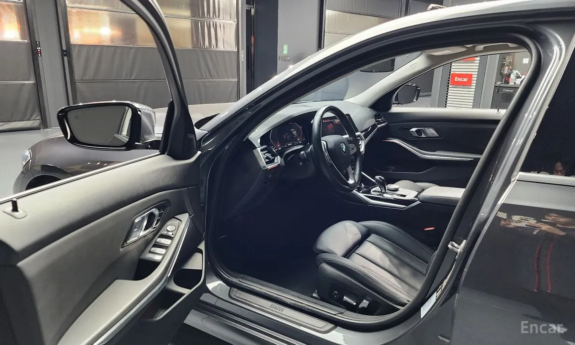 Фото 10 - BMW 3 Series