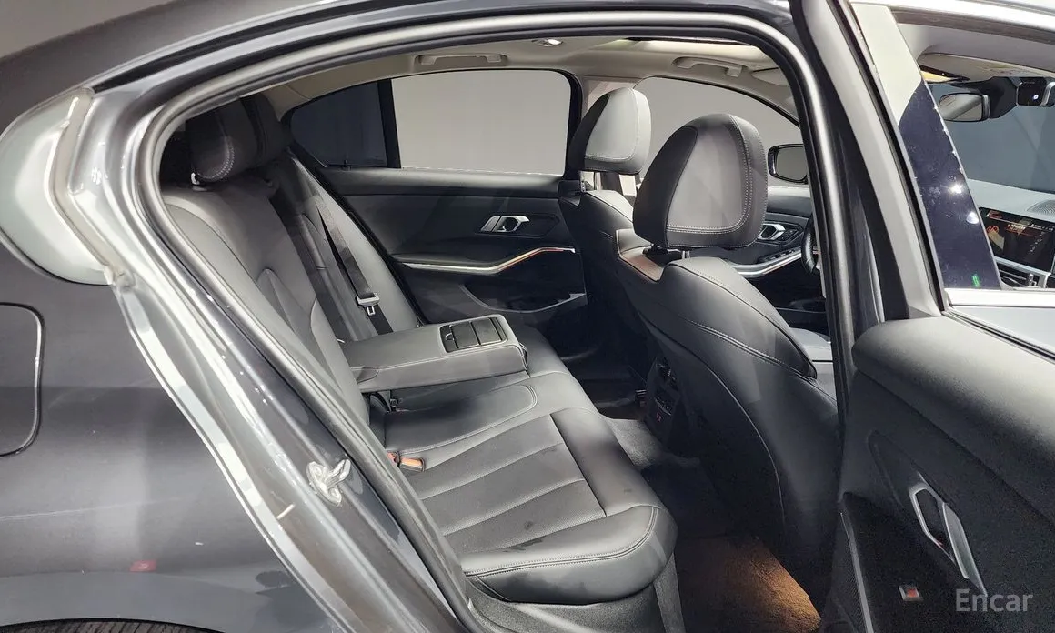 Фото 12 - BMW 3 Series