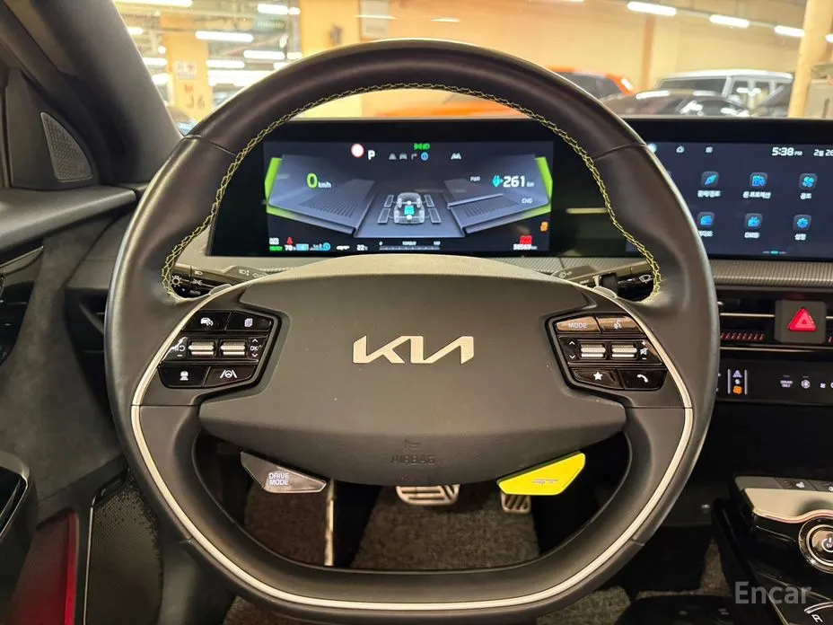 Photo 11 - Kia EV6