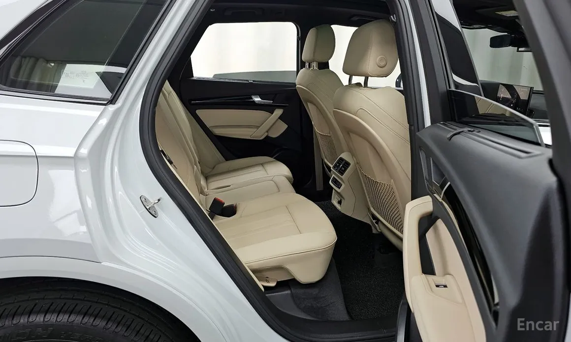 Фото 12 - Audi Q5