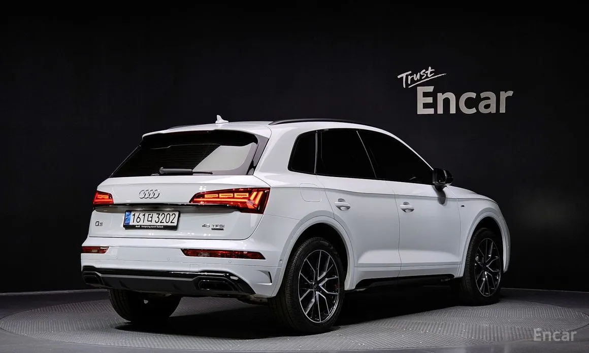 Фото 2 - Audi Q5