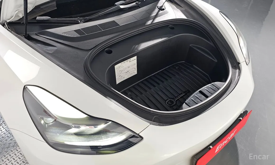 Фото 6 - Tesla Model 3