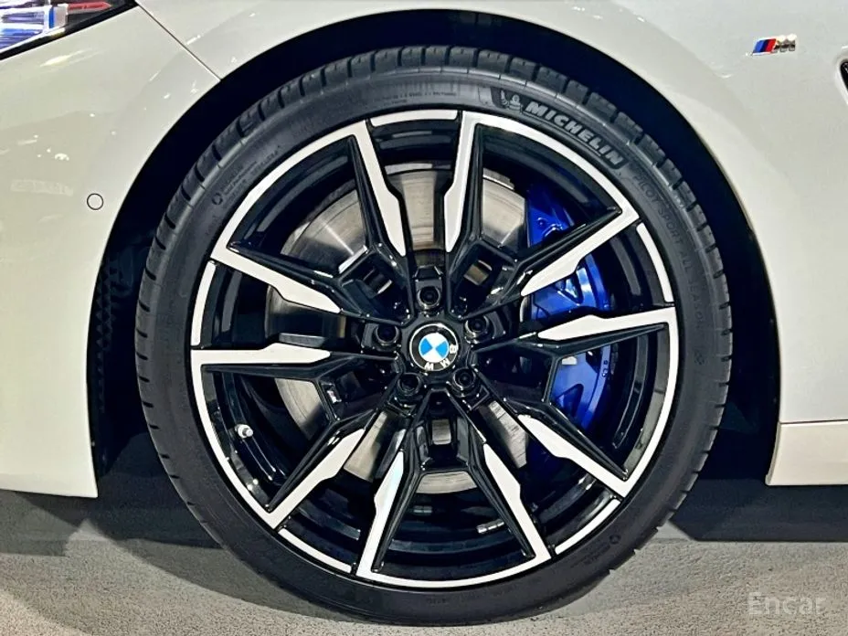 Фото 5 - BMW 8 Series