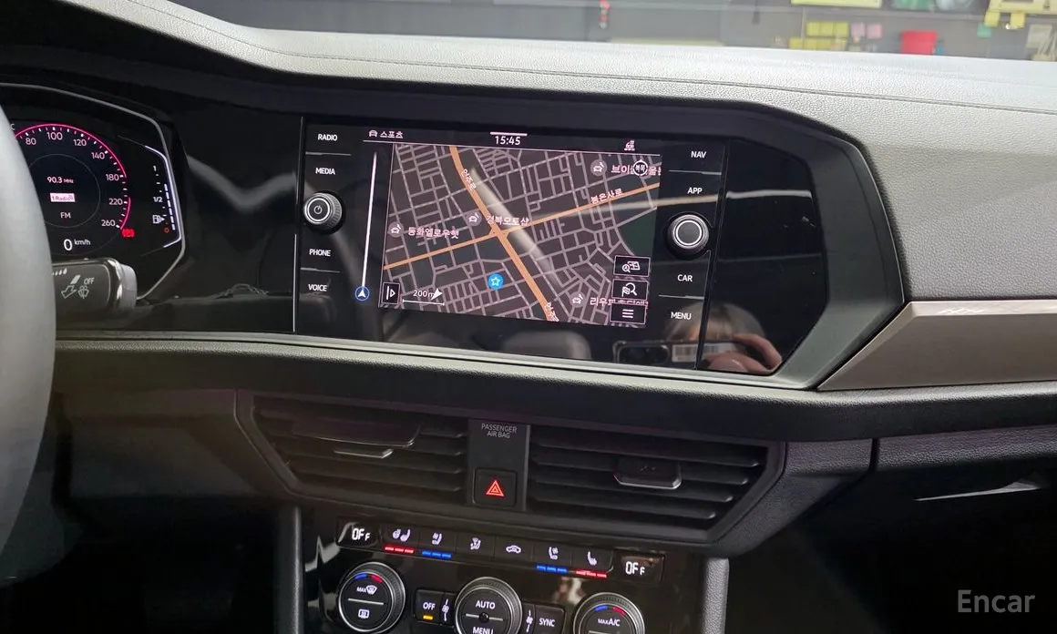 Фото 19 - Volkswagen Jetta