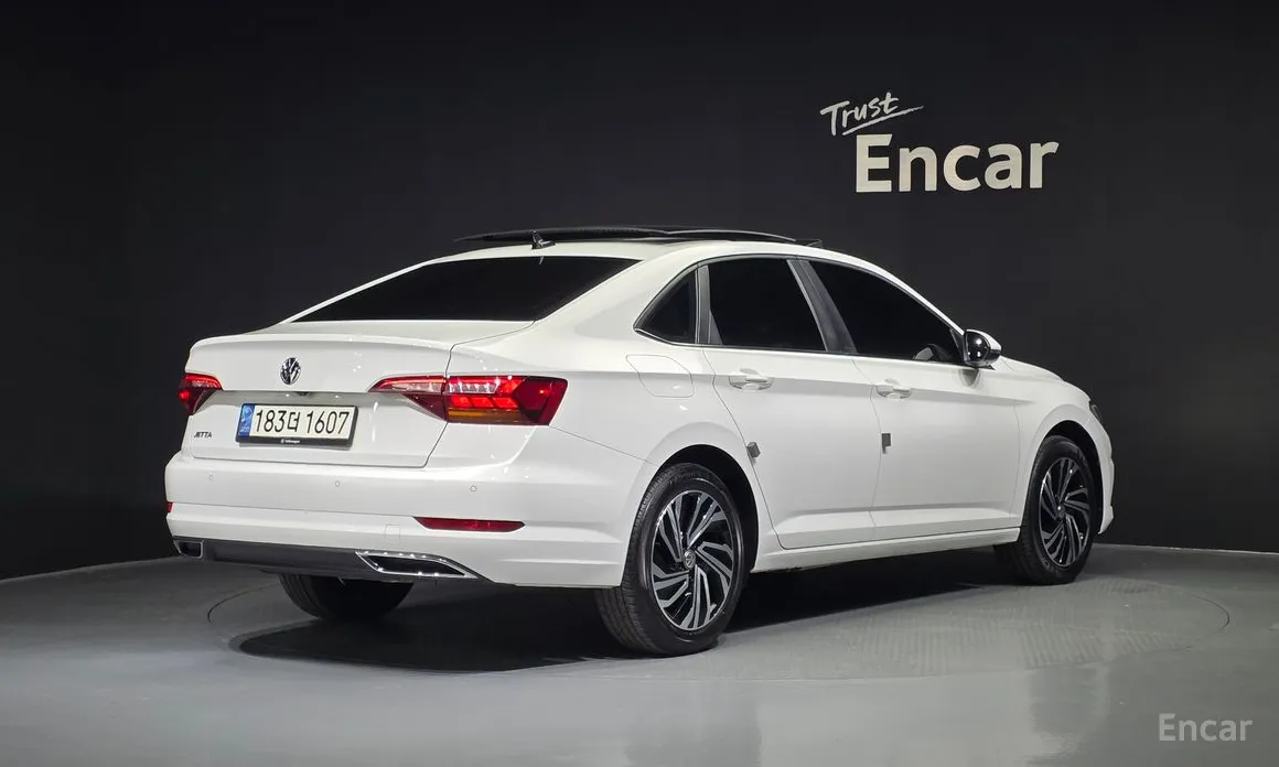 Фото 2 - Volkswagen Jetta